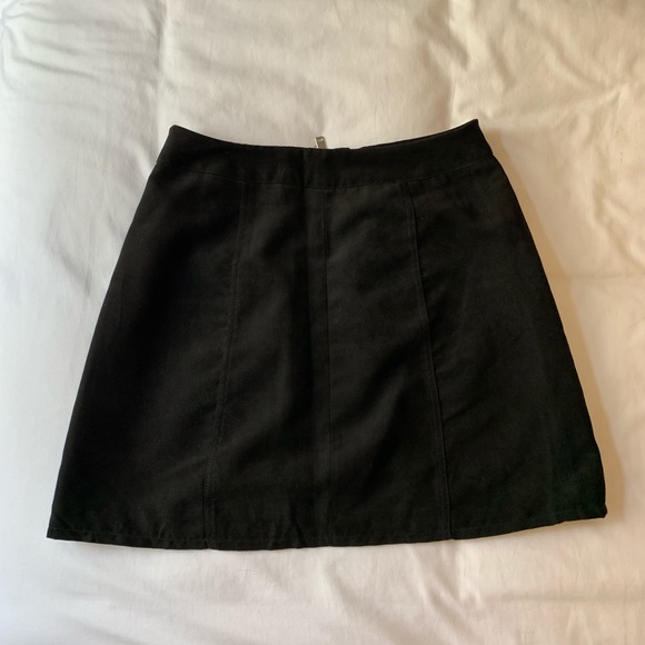 🤩 3 for $20 / Black Velvet H&M Zipper Skirt - Picture 4 of 6